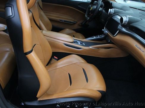 Used 2017 Ferrari GTC4Lusso AWD/4WD image 44