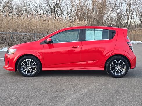 Used 2017 Chevrolet Sonic LT w/ Convenience Package image 4