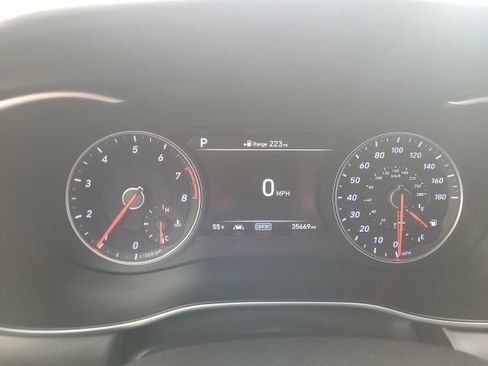 Used 2020 Genesis G70 2.0T w/ Prestige Package image 10