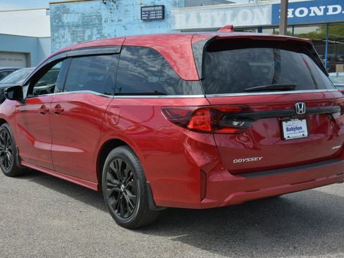 Used 2025 Honda Odyssey Sport-L image 3
