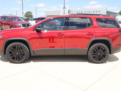 Used 2023 GMC Acadia SLT w/ Elevation Edition FWD image 8
