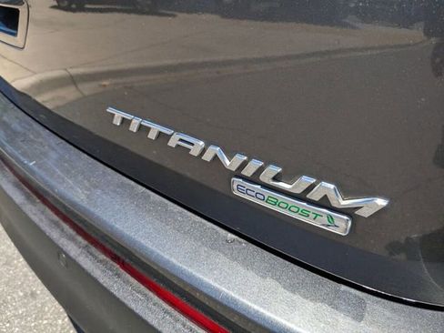 Used 2018 Ford Edge Titanium w/ Equipment Group 301A FWD image 13