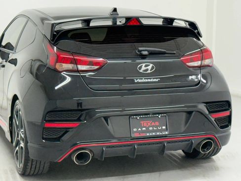 Used 2022 Hyundai Veloster N FWD image 40