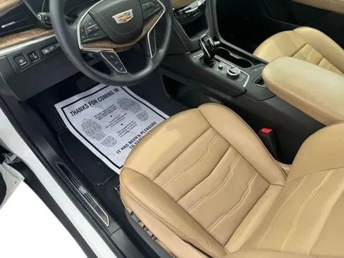 Used 2024 Cadillac XT5 Premium Luxury w/ Platinum Package AWD/4WD image 10