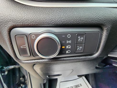 Used 2022 Ford Explorer XLT image 23