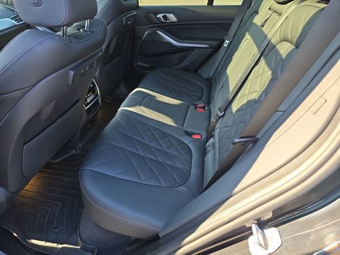 Used 2023 BMW X5 xDrive40i w/ M Sport Package image 10