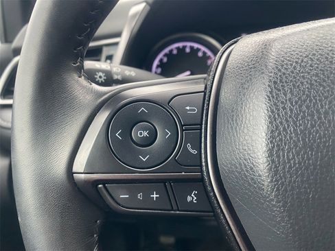 Used 2024 Toyota Camry SE image 19