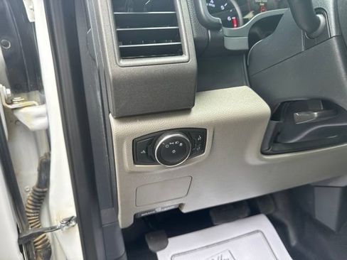 Used 2022 Ford F250 XL w/ Power Equipment Group AWD/4WD image 7