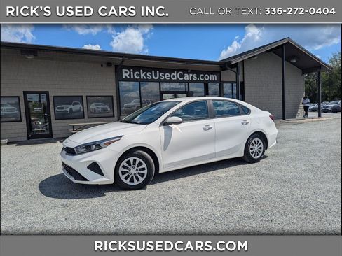 Used 2022 Kia Forte Sedan FWD image 1