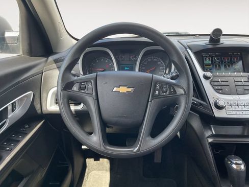 Used 2017 Chevrolet Equinox LS FWD image 12