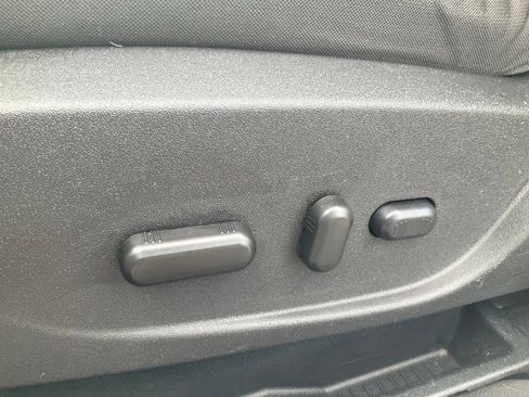 Used 2017 Ford Escape SE AWD/4WD image 19