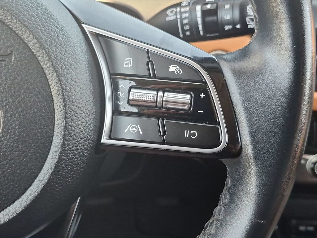 Used 2024 Kia Seltos EX FWD image 21