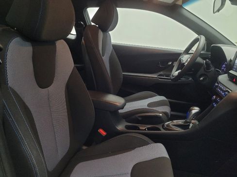 Used 2020 Hyundai Veloster 2.0 image 21