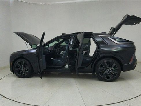 Used 2024 Cadillac Lyriq Sport w/ Nappa Leather Package image 75