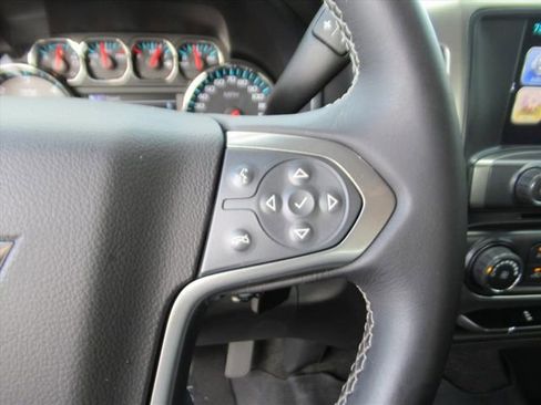 Used 2018 Chevrolet Silverado 1500 LT image 20