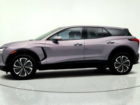 Used 2024 Chevrolet Blazer EV LT AWD/4WD image 8