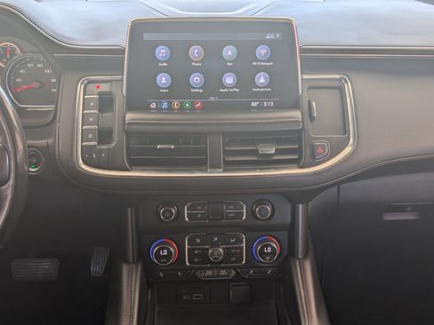 Used 2021 Chevrolet Suburban RST w/ Luxury Package image 27