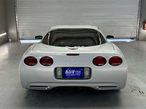 Used 2002 Chevrolet Corvette Coupe RWD image 8