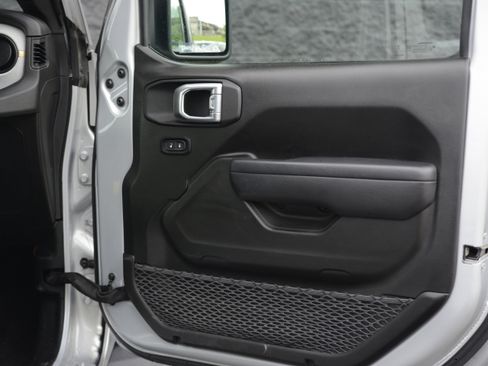 Used 2024 Jeep Wrangler Unlimited Sport AWD/4WD image 23