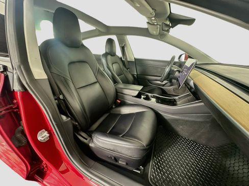 Used 2018 Tesla Model 3 Long Range RWD image 31