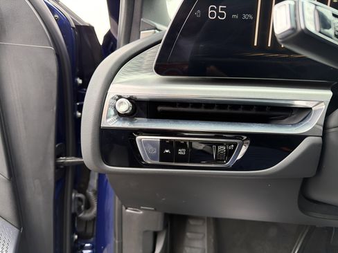 Certified 2024 Cadillac Lyriq Luxury image 12