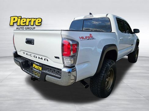 Used 2023 Toyota Tacoma TRD Off-Road w/ Black Out Package (TMS) AWD/4WD image 5