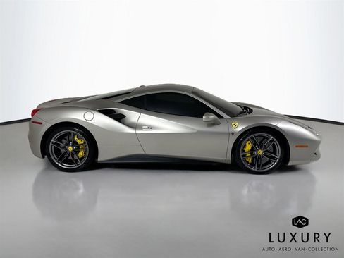Used 2016 Ferrari 488 GTB image 5