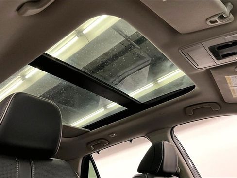 Used 2023 Honda Pilot Elite image 17