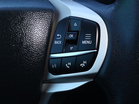 Used 2023 Ford Explorer XLT image 24