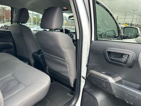 Certified 2022 Toyota Tacoma SR5 image 42