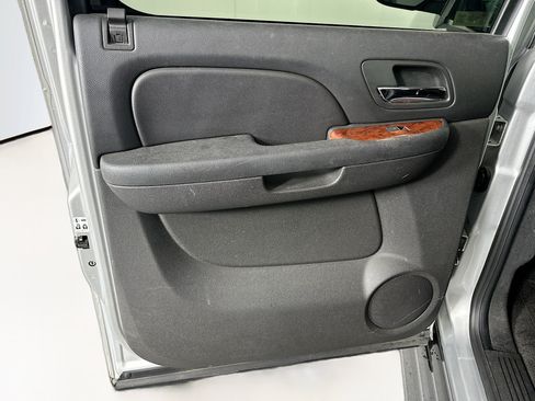 Used 2013 Chevrolet Avalanche LT w/ All-Star Edition RWD image 26