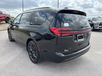 New 2026 Chrysler Pacifica Limited w/ S Appearance Package FWD video 3