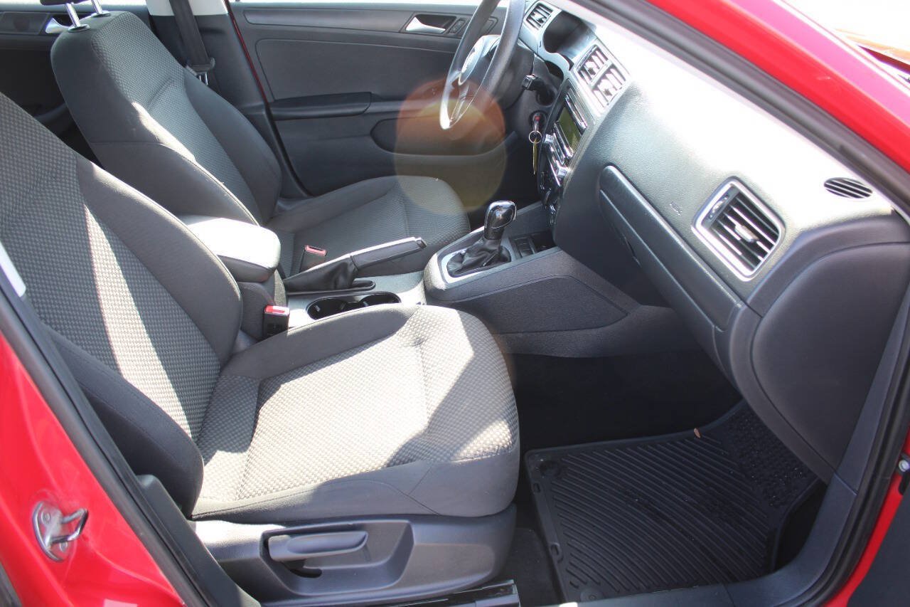 Used 2013 Volkswagen Jetta S FWD image 8