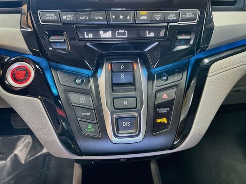 Used 2024 Honda Odyssey Touring image 17