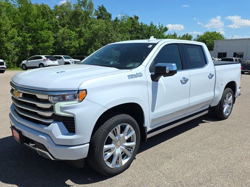 New 2026 Chevrolet Silverado 1500 High Country w/ Technology Package AWD/4WD image 4