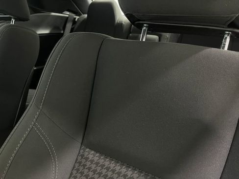 Used 2019 Dodge Challenger SXT image 16