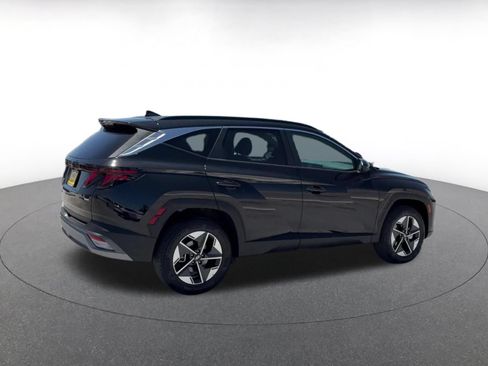 Used 2025 Hyundai Tucson SEL AWD/4WD image 14