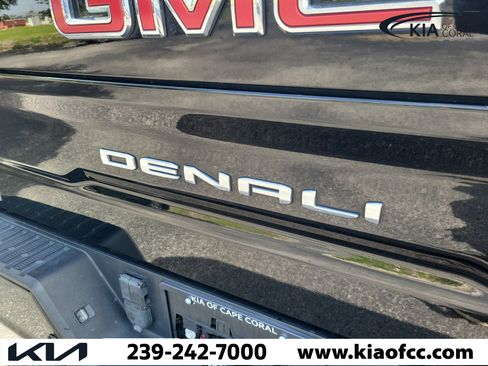 Used 2024 GMC Sierra 1500 Denali w/ Denali Reserve Package AWD/4WD image 9