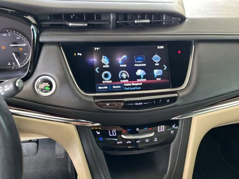 Used 2017 Cadillac XT5 Premium Luxury w/ Advanced Security Package FWD image 22