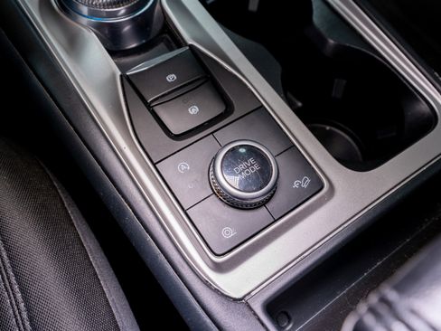 Used 2020 Ford Explorer XLT w/ Comfort Package image 22