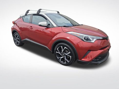 Used 2018 Toyota C-HR XLE FWD image 11