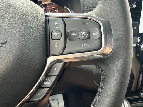 New 2026 RAM 3500 Laramie AWD/4WD image 37