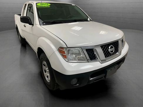 Used 2019 Nissan Frontier S RWD image 3
