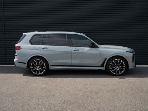 Used 2026 BMW X7 M60i AWD/4WD image 26