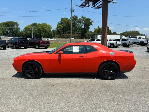 Used 2009 Dodge Challenger SRT8 w/ SRT Option Group II RWD image 2