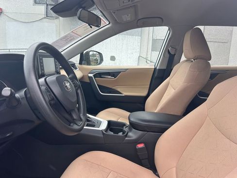 Certified 2021 Toyota RAV4 XLE AWD/4WD image 10