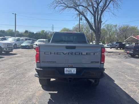 Used 2024 Chevrolet Silverado 2500 ZR2 w/ LPO, Dark Essentials Package AWD/4WD image 7