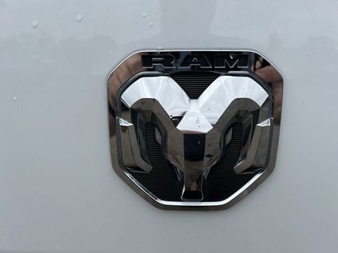 Used 2025 RAM ProMaster 2500 w/ Convenience Group FWD image 28