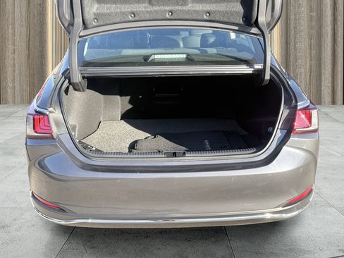 Used 2025 Lexus ES 300h F Sport image 63