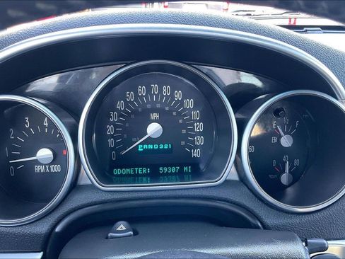 Used 2005 Chevrolet SSR w/ Preferred Equipment Group image 16